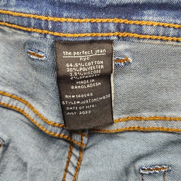 The Perfect Jean NYC Athletic Fit Size 33x30 NWT Stretch Straight Leg Denim Blue - Picture 7 of 11